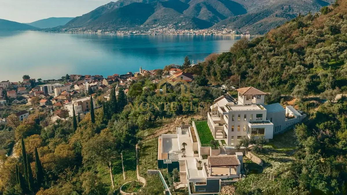 Luksuzna vila u blizini Porto Montenegra – Donja Lastva, Tivat